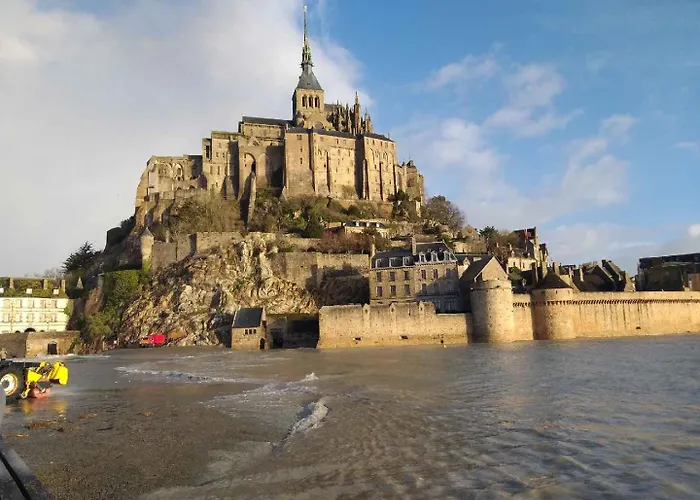 La Rive - Le Mont Saint Michel Hotel Ardevon