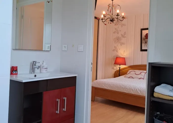 La Rive - Le Mont Saint Michel Hotel Ardevon